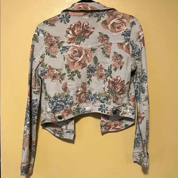 Floral Jean Jacket - Picture 4 of 5